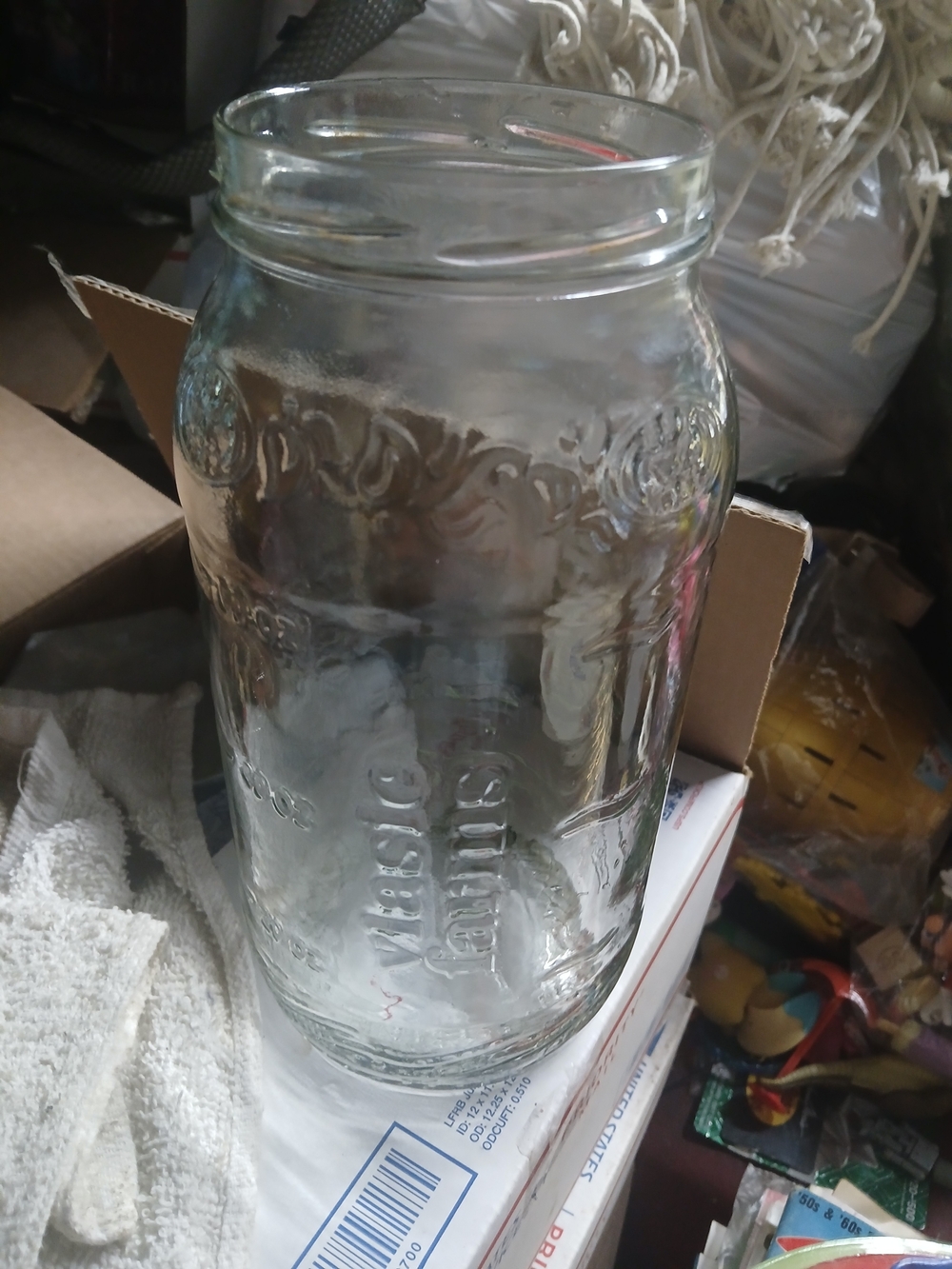Vlasic Farms Clear Glass 80oz Jar No Lid EMPTY - Measuring 20/40/60